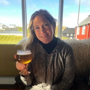 Meet your Posher, Cari